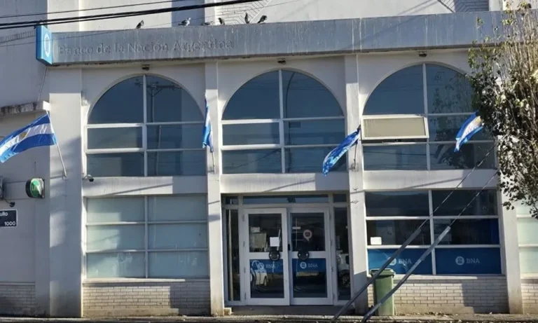 Dónde Está La Sucursal Del Banco Nación En Puerto Santa Cruz 2 fachada banco nacion puerto santa cruz