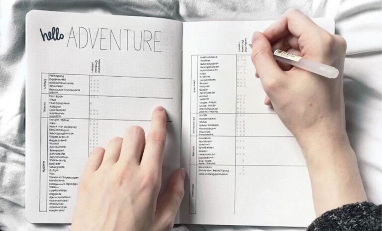 Cómo armar un plan de trabajo para acompañante terapéutico eficaz 6 persona escribiendo plan en cuaderno organizado