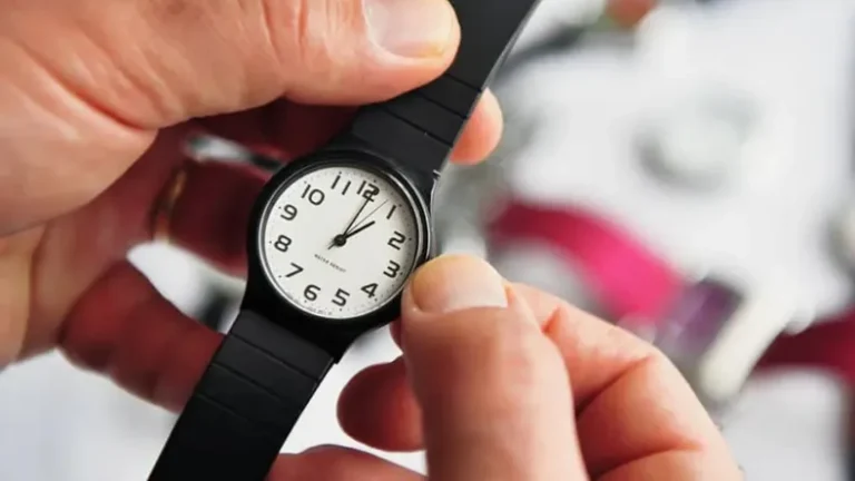 reloj mundial con hora en argentina visible